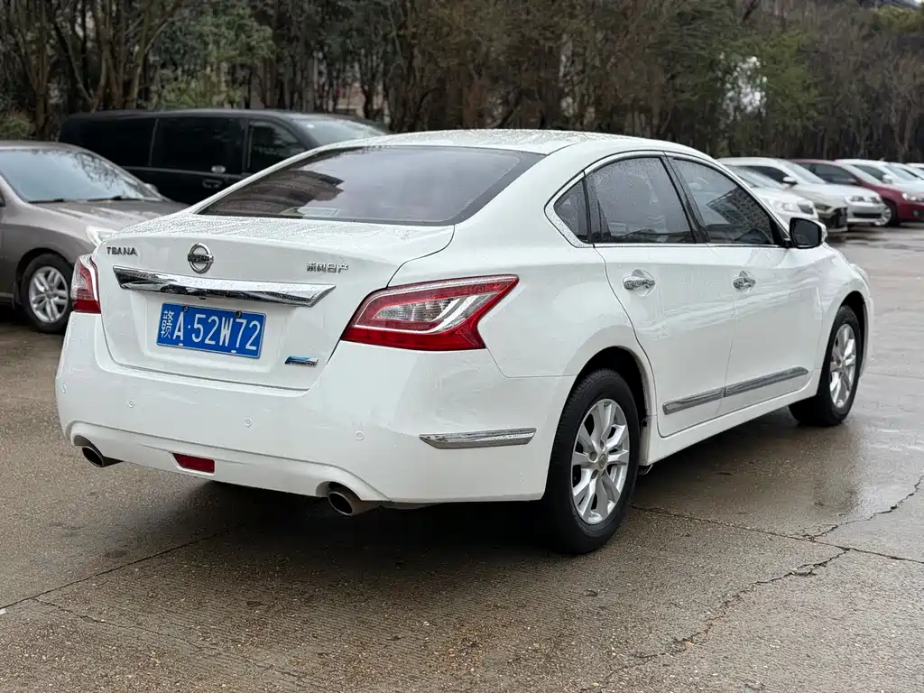 NISSAN TEANA