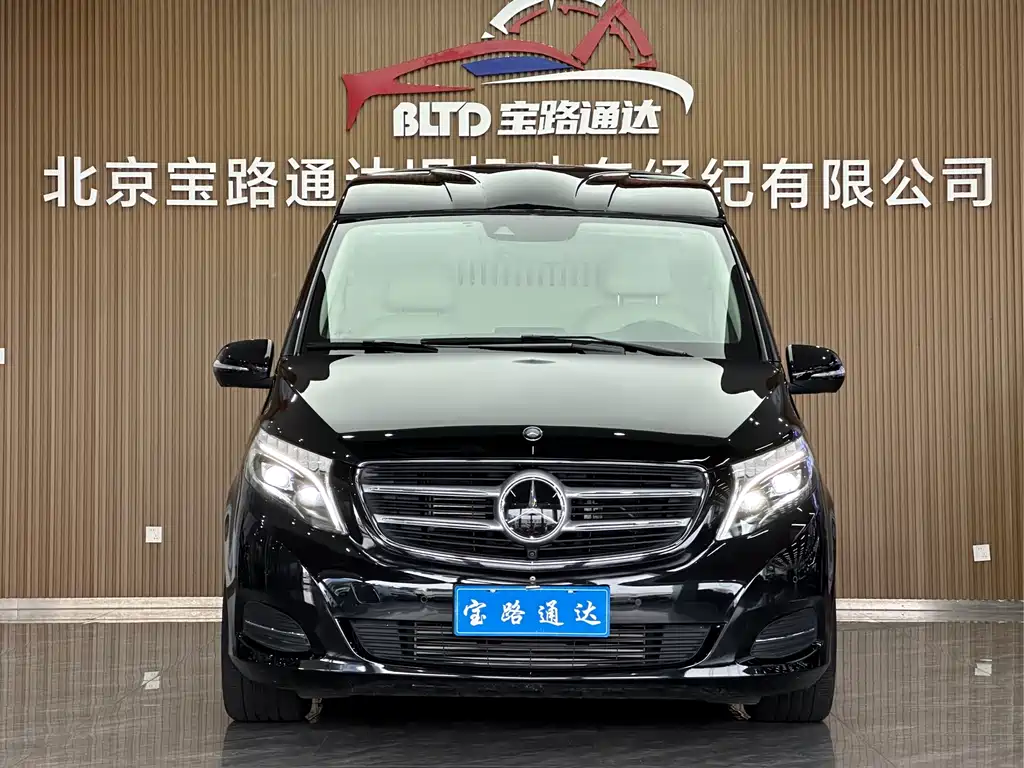 Mercedes-Benz V-Class — миниатюра 2