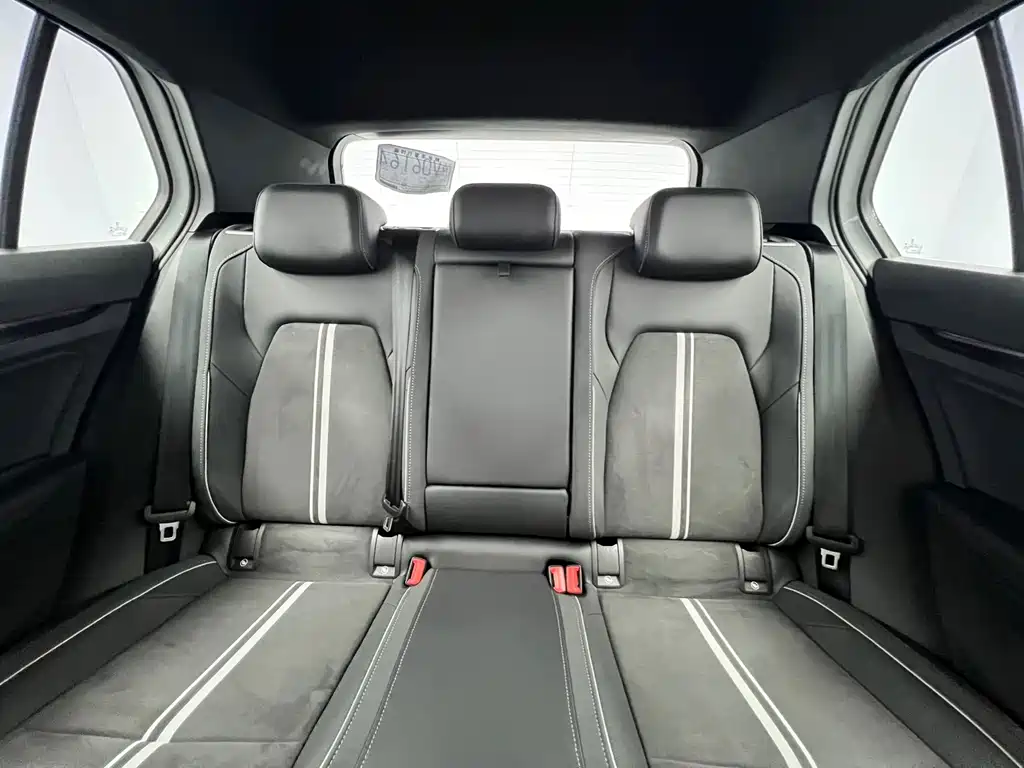 Volkswagen Golf — миниатюра 16