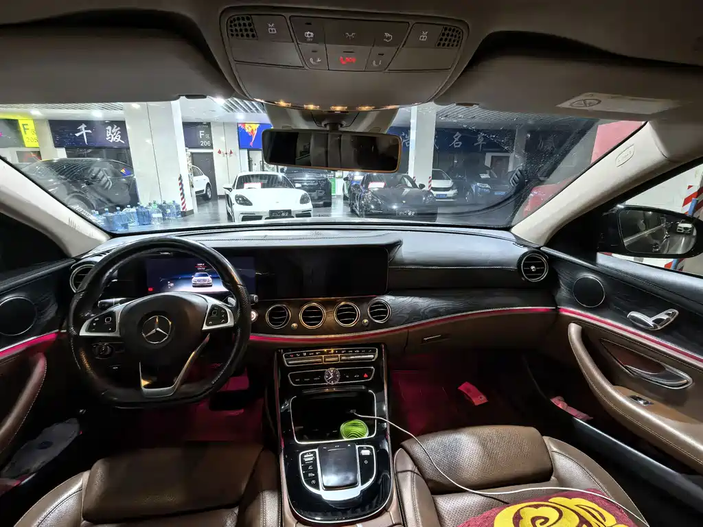 Mercedes-Benz E-Class — миниатюра 8
