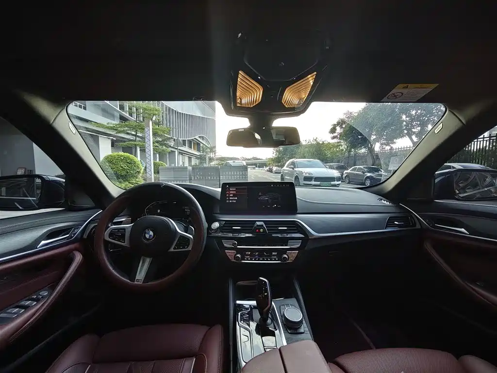 BMW 5 Series — миниатюра 6