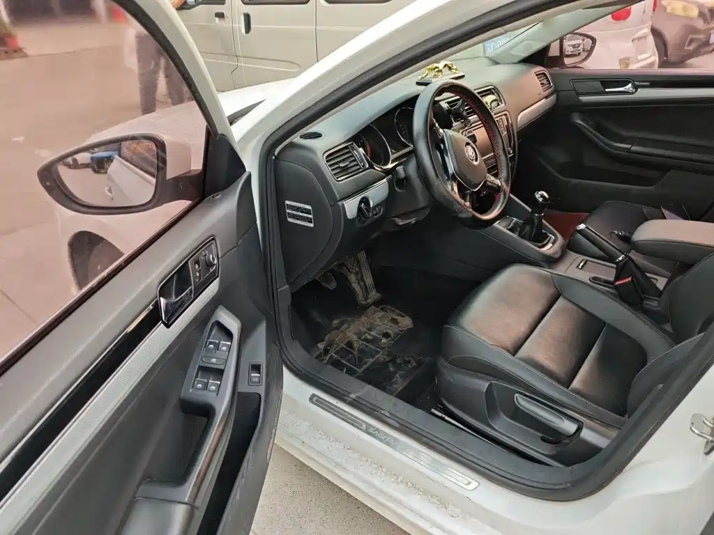 Volkswagen Sagitar — миниатюра 17