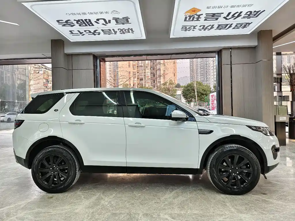 Land Rover Discovery Sport — миниатюра 6