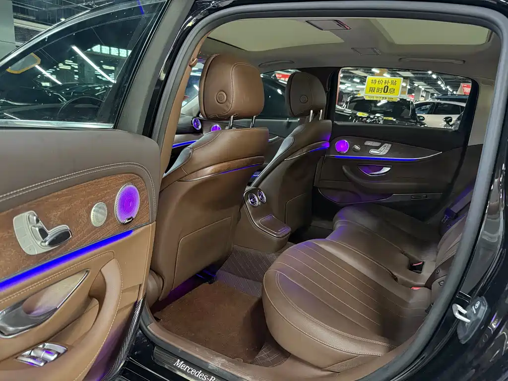 Mercedes-Benz E-Class — миниатюра 15