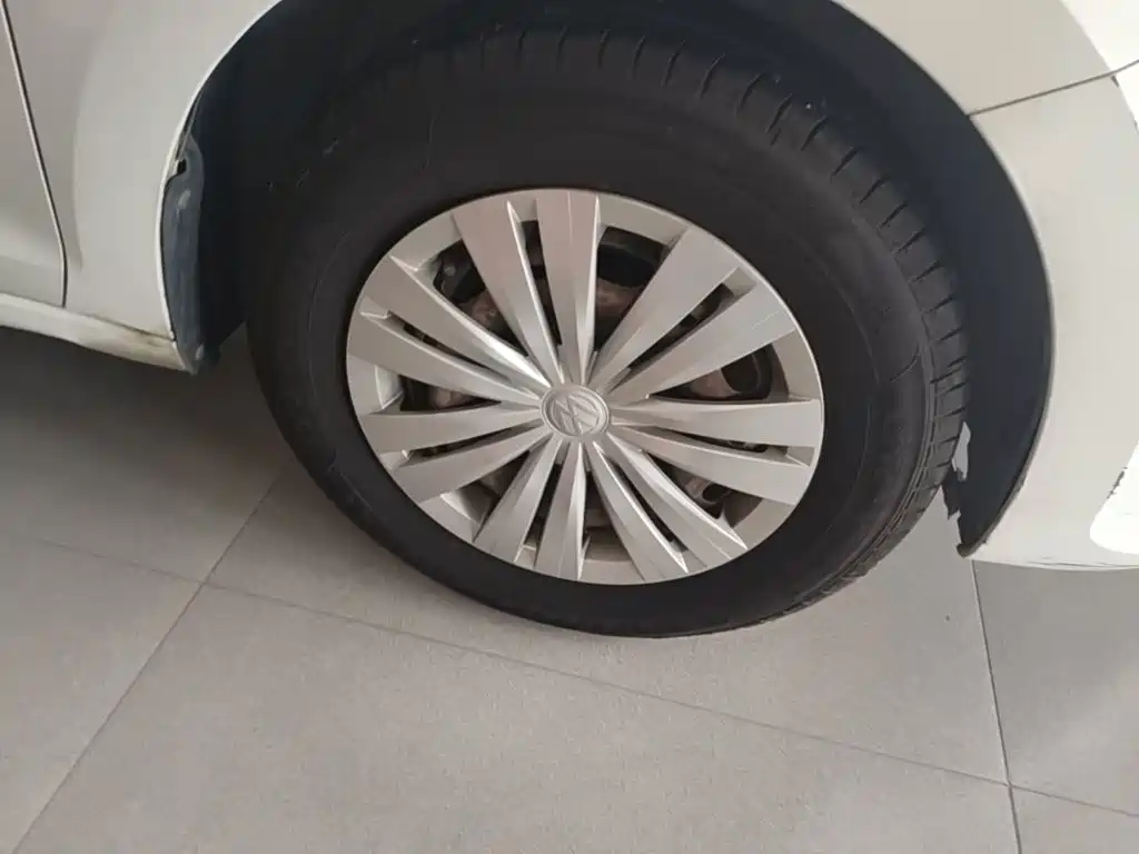 Volkswagen Santana — миниатюра 12