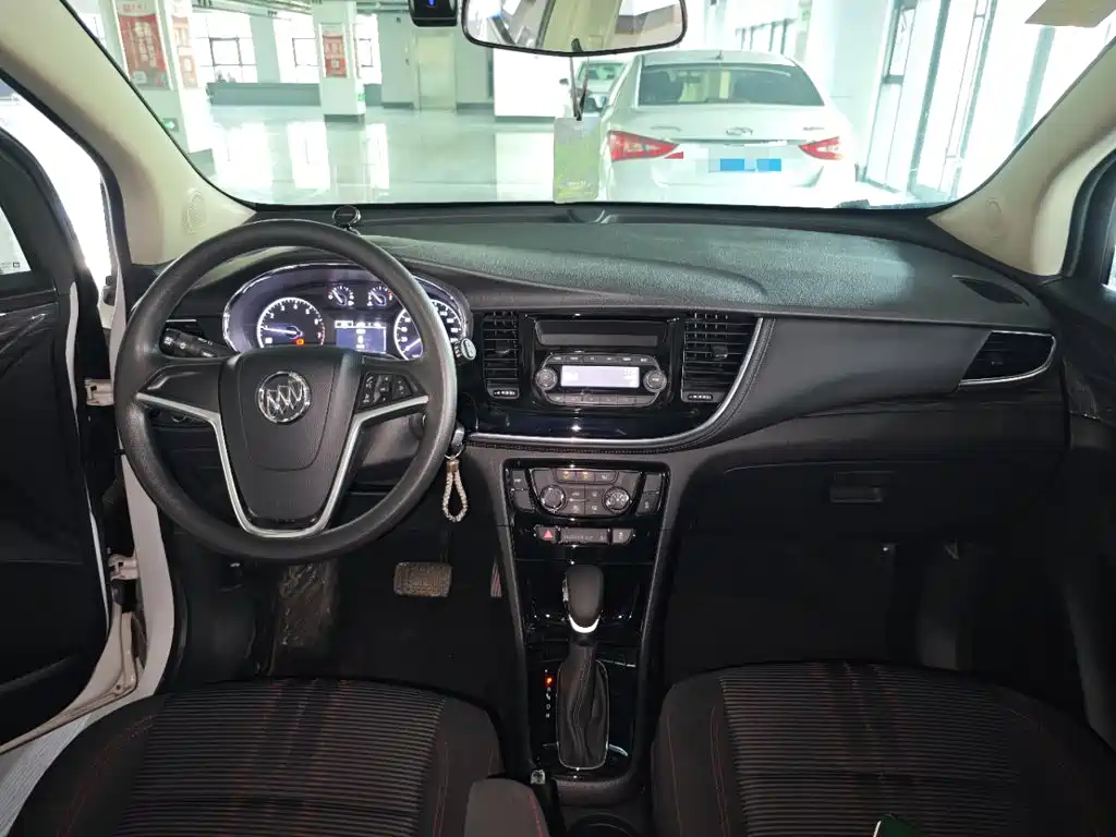 Buick Encore — миниатюра 10