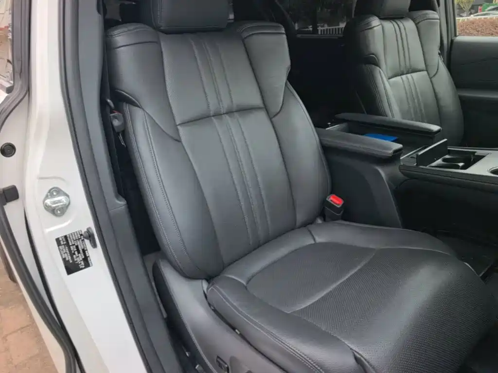 Toyota Granvia — миниатюра 25