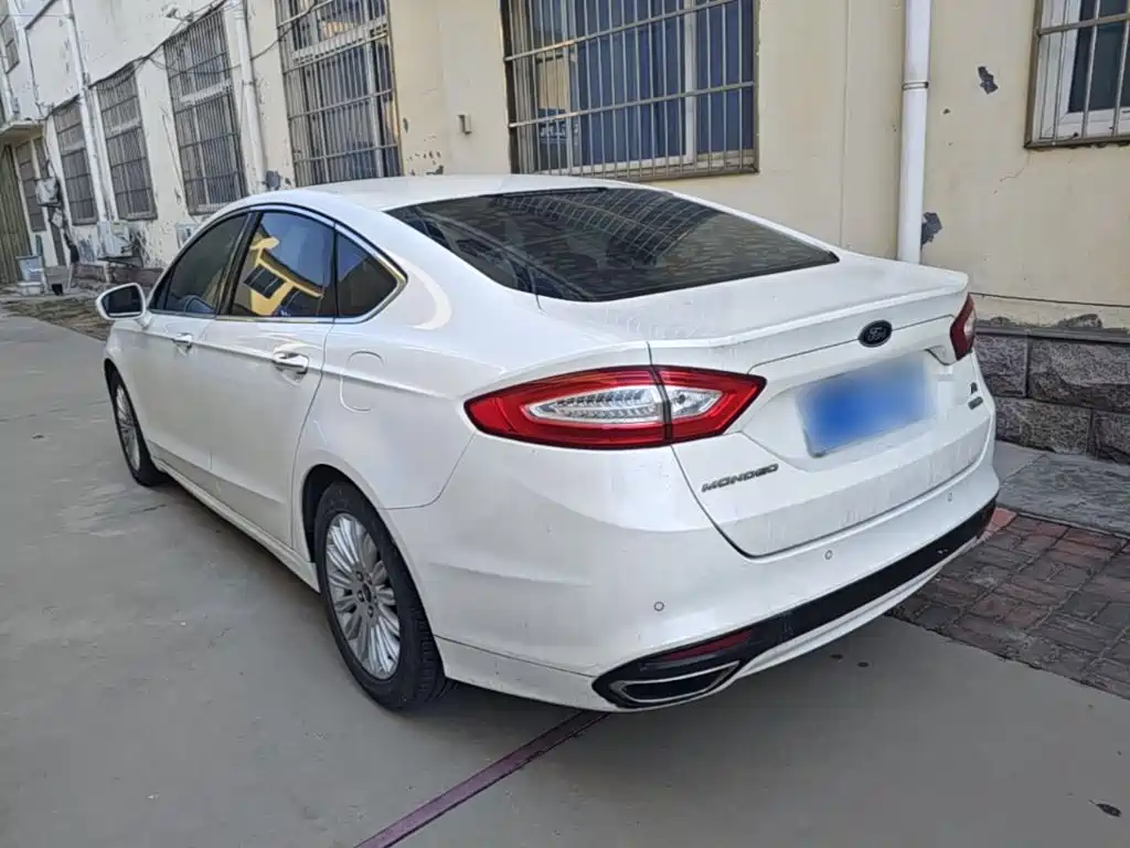 Ford Mondeo — миниатюра 5