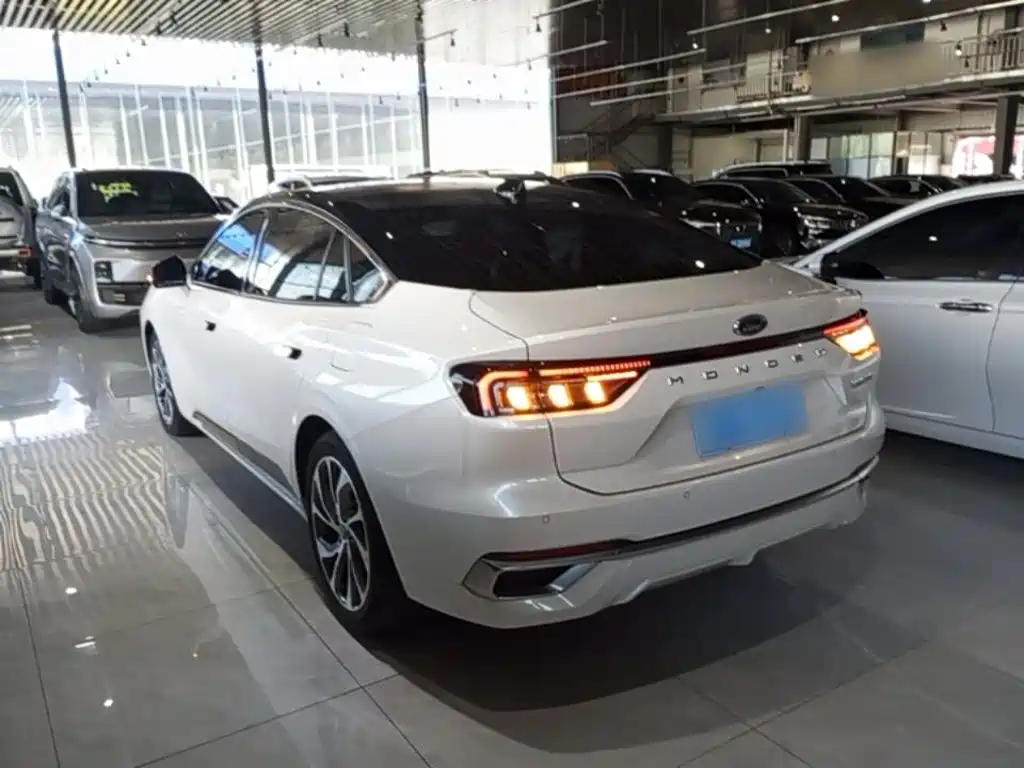 Ford Mondeo — миниатюра 5