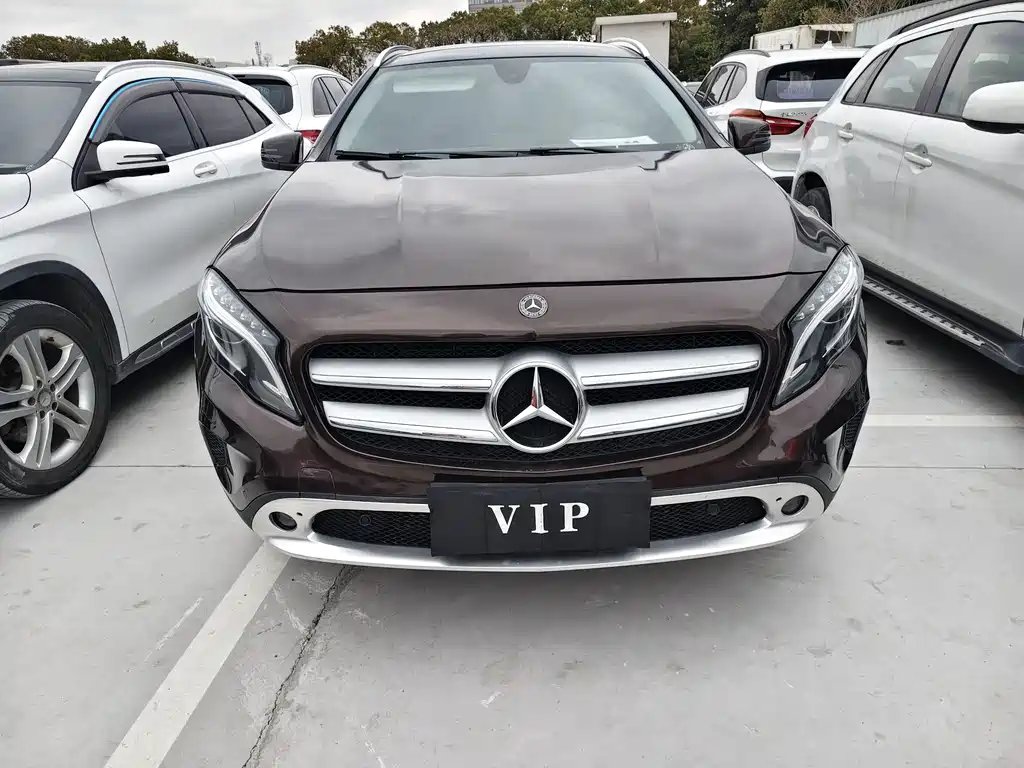 Mercedes-Benz GLA 2016