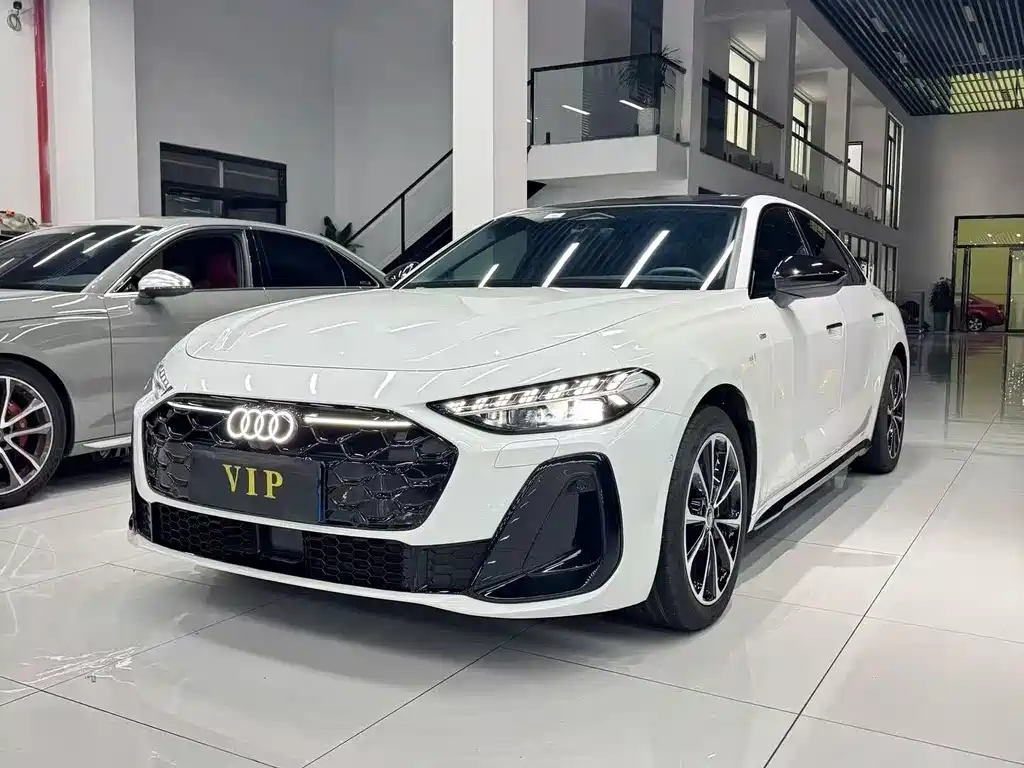 Купить Audi 奥迪A5L