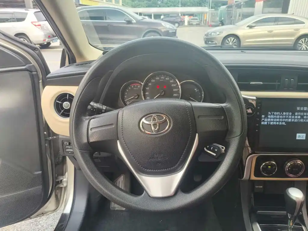 Toyota Corolla — миниатюра 12