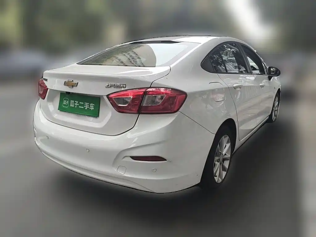 Chevrolet Cruze — миниатюра 8