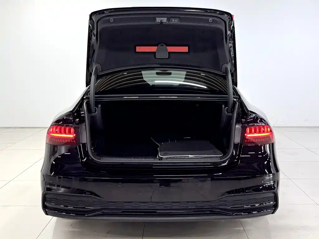 Audi A7L — миниатюра 5