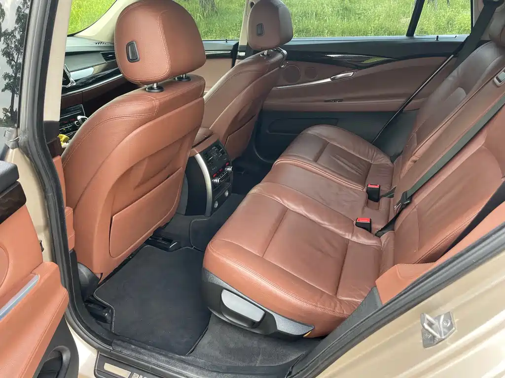 BMW 5 Series GT — миниатюра 14