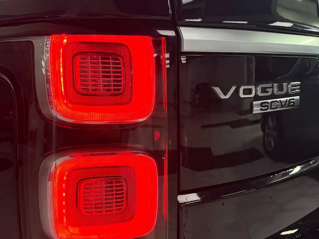 Land Rover Range Rover — миниатюра 17