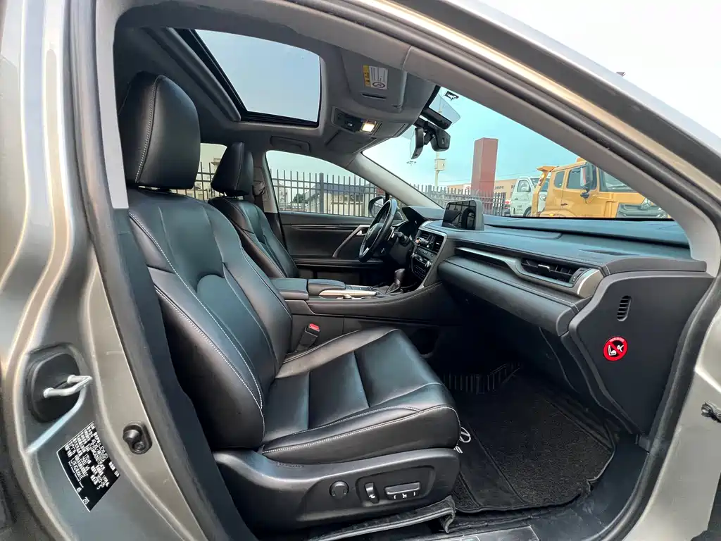 Lexus RX — миниатюра 10