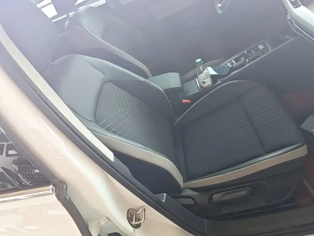 Volkswagen Golf — миниатюра 25