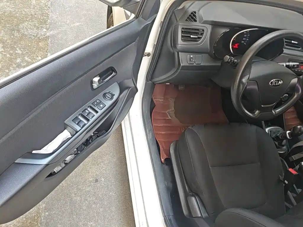 Kia K2 — миниатюра 16