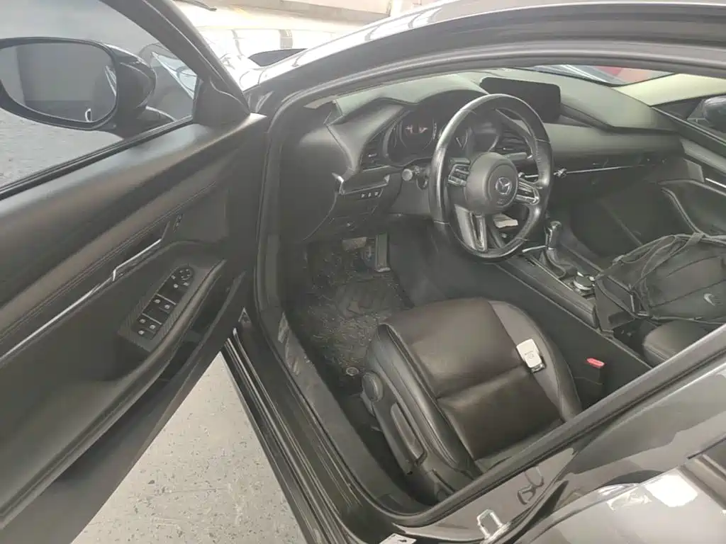 Mazda 3 Axela — миниатюра 16