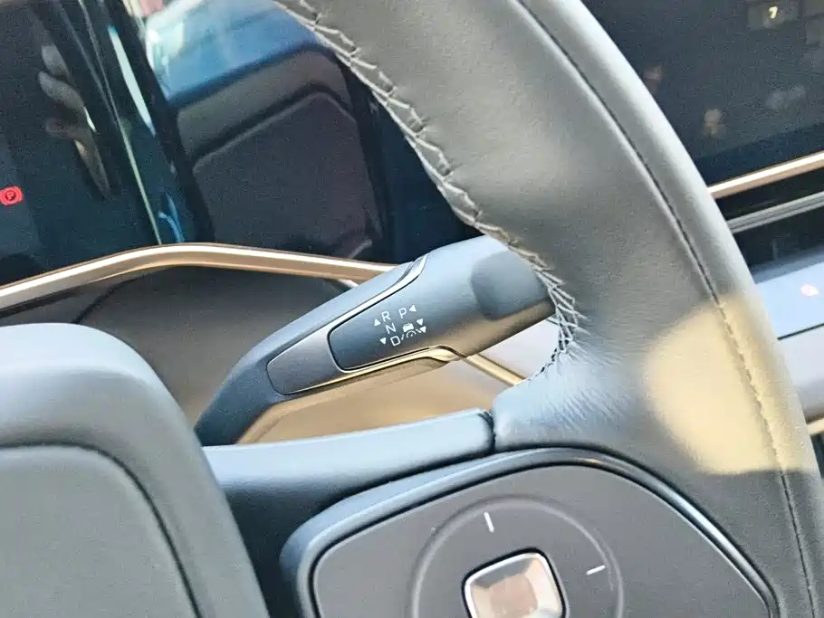 Hongqi Hongqi EH7 — миниатюра 16