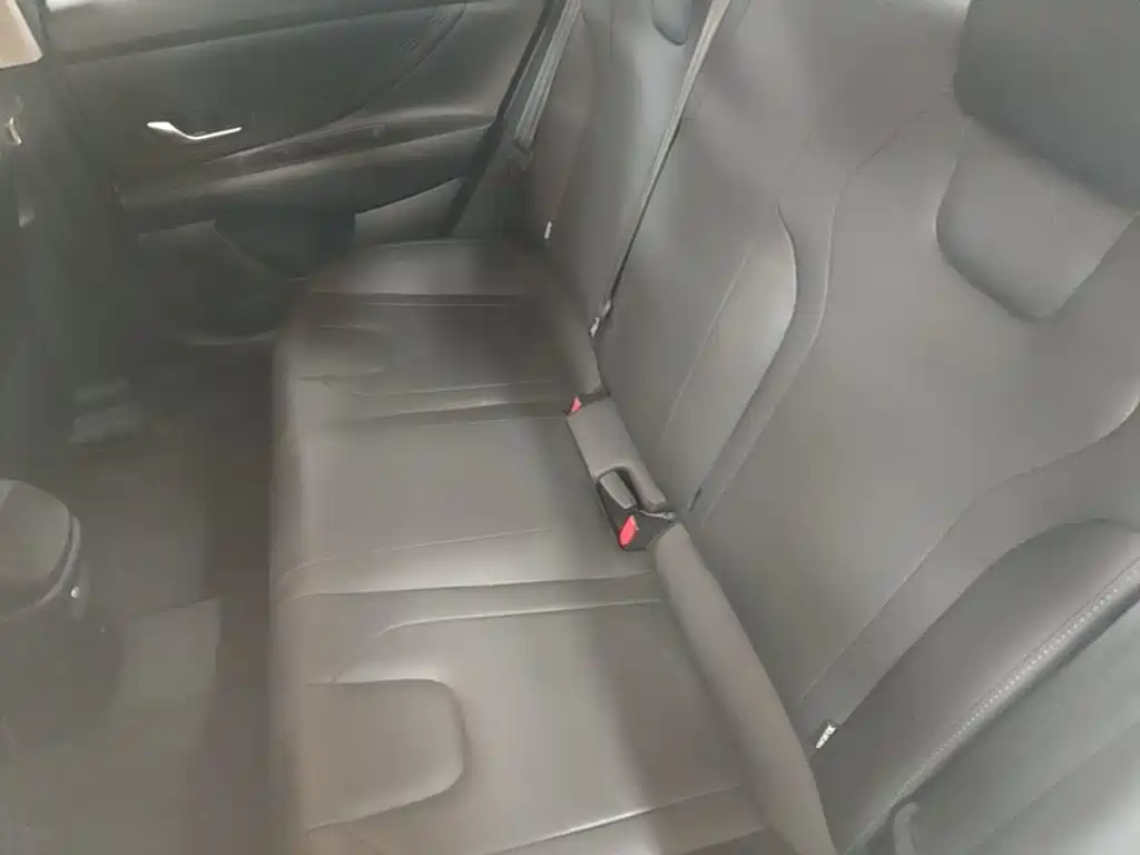 Hyundai Elantra — миниатюра 17