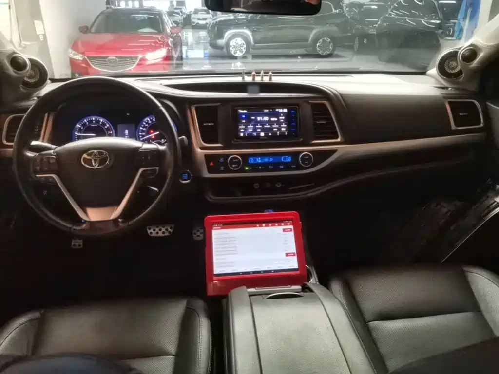 Toyota Highlander — миниатюра 10