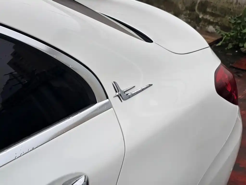 Mercedes-Benz C-Class — миниатюра 14