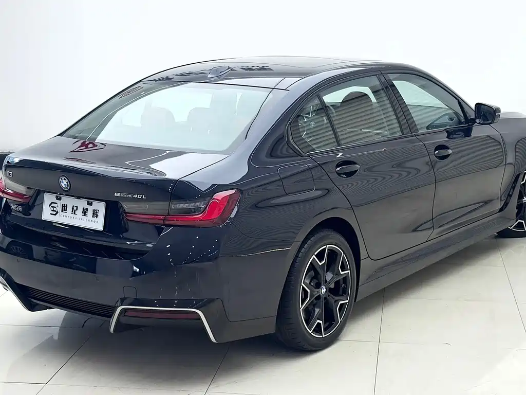 BMW i3 2025 eDrive 40 L