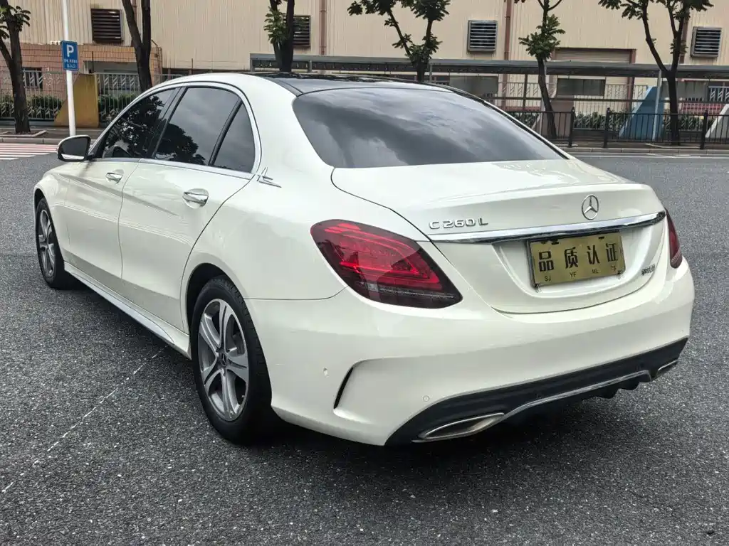 Mercedes-Benz C-Class — миниатюра 7