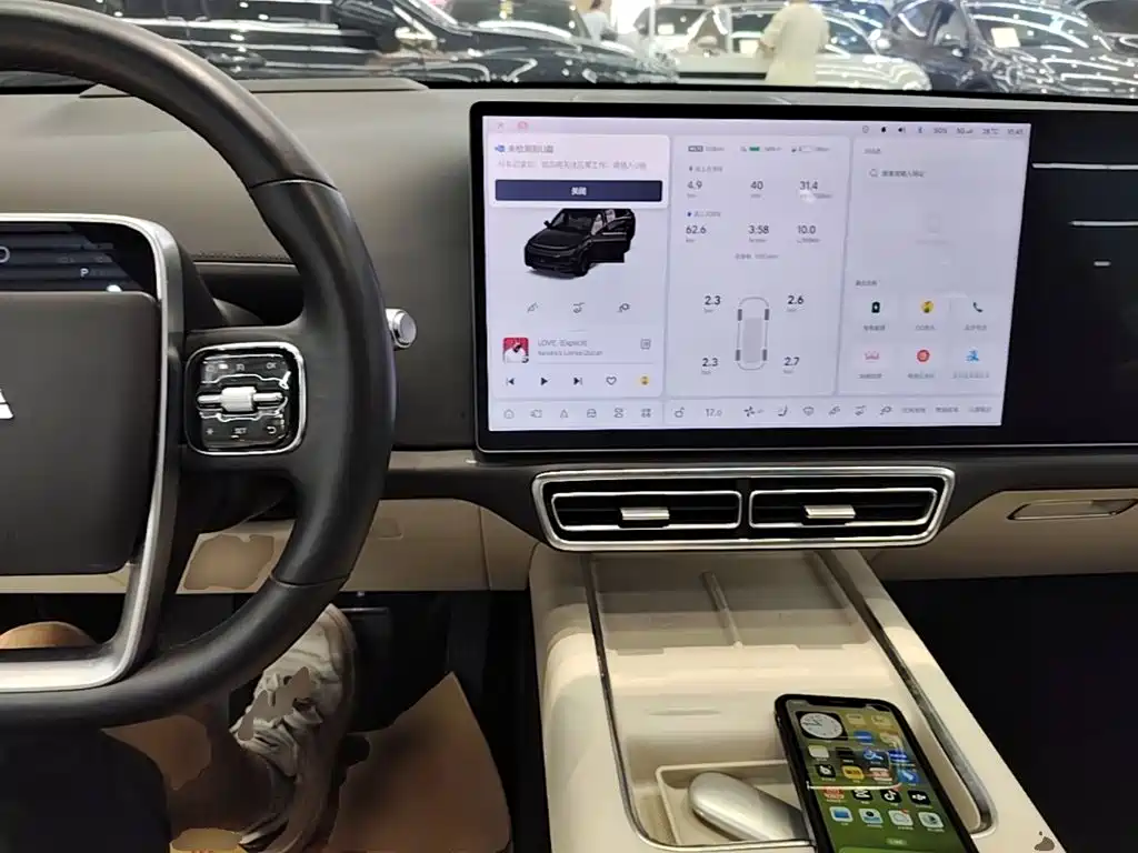 Li Auto Li L8 — миниатюра 10