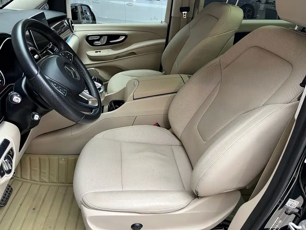 Mercedes-Benz V-Class — миниатюра 11