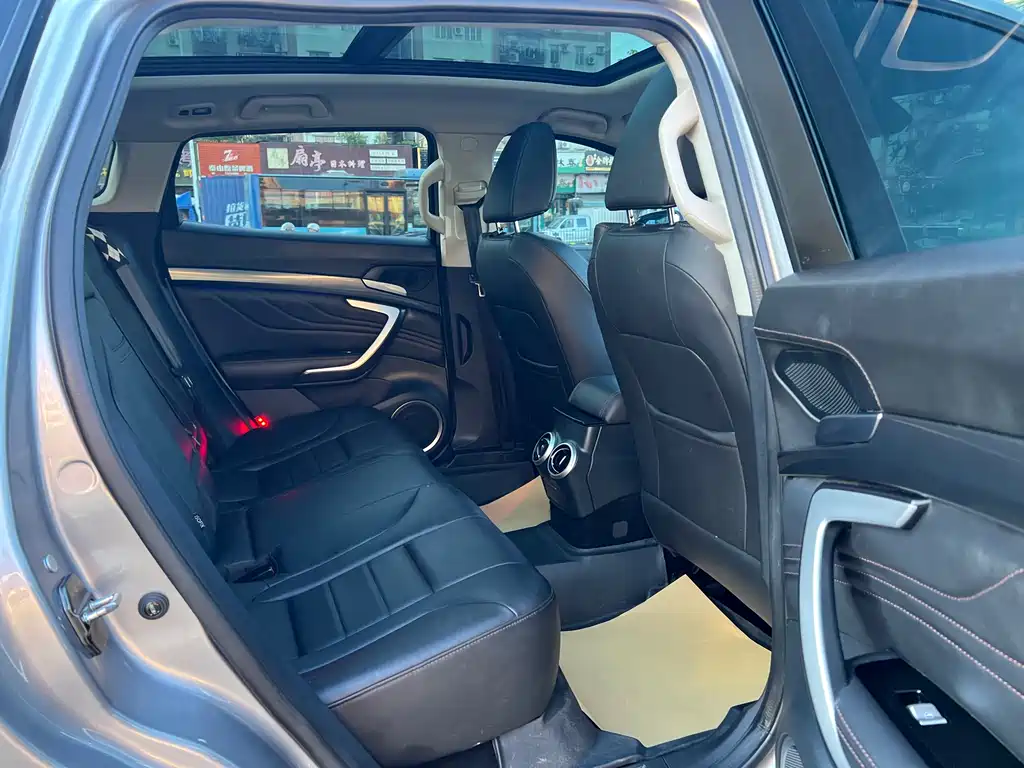 WEI PAI WEI BRAND VV7