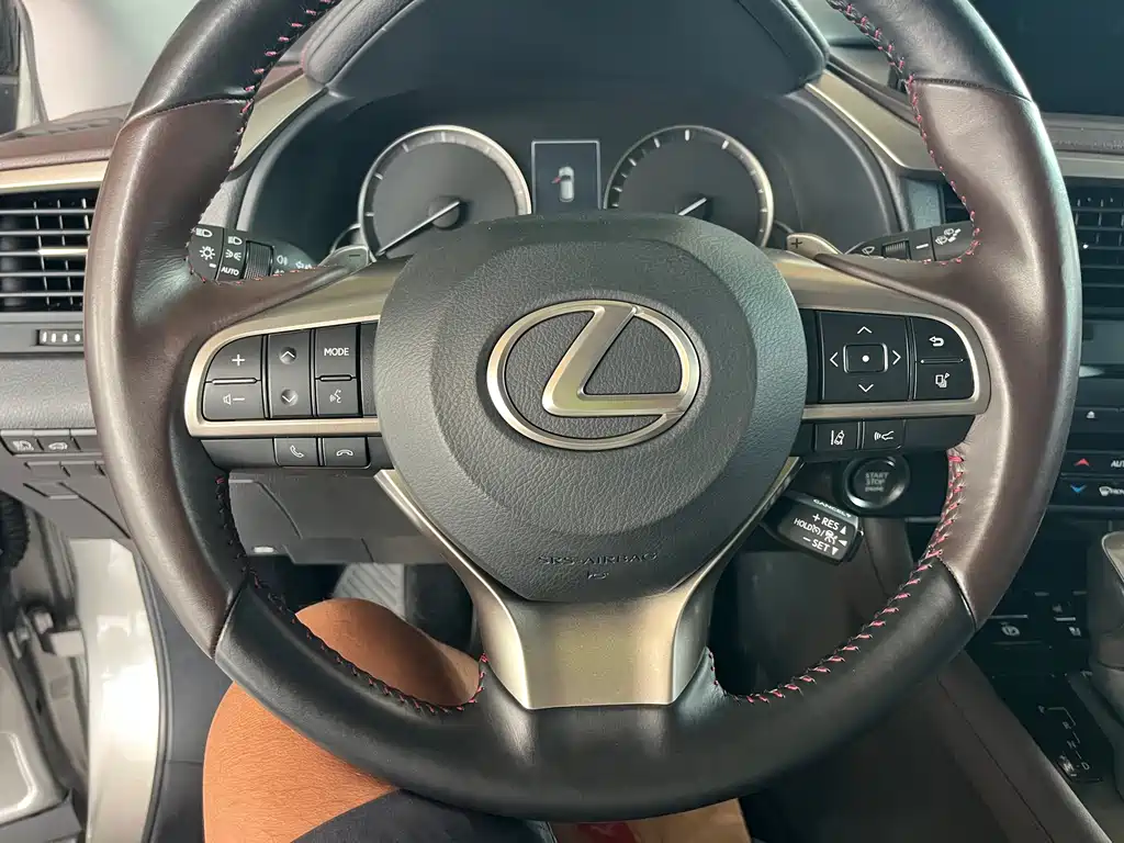 Lexus RX — миниатюра 7