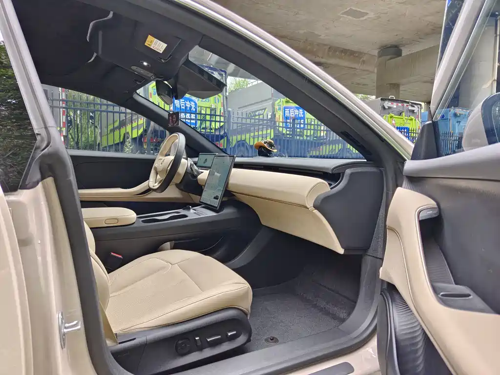 NIO ET5T — миниатюра 18