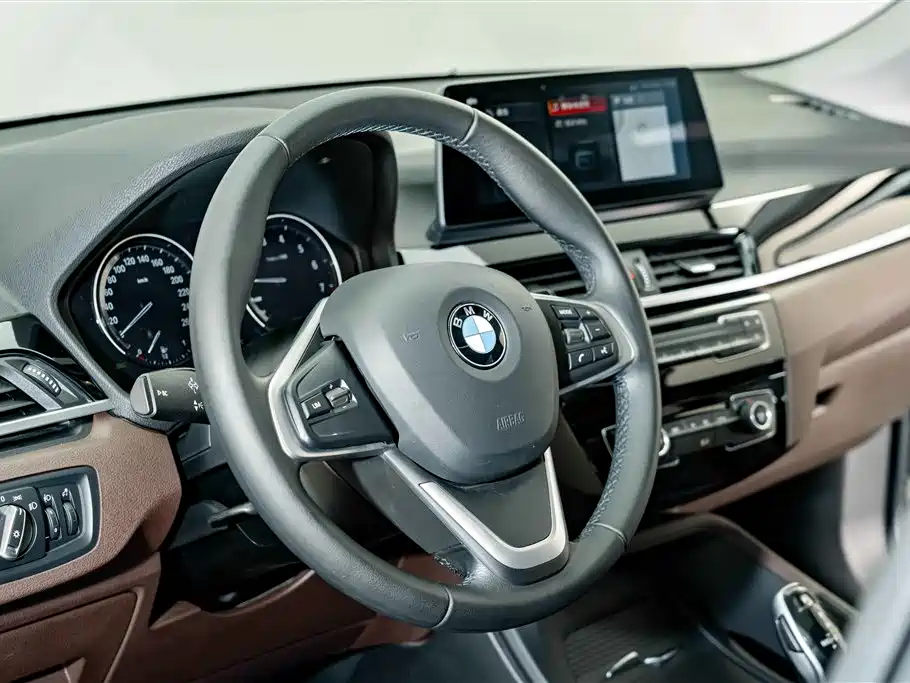 BMW X1 — миниатюра 10