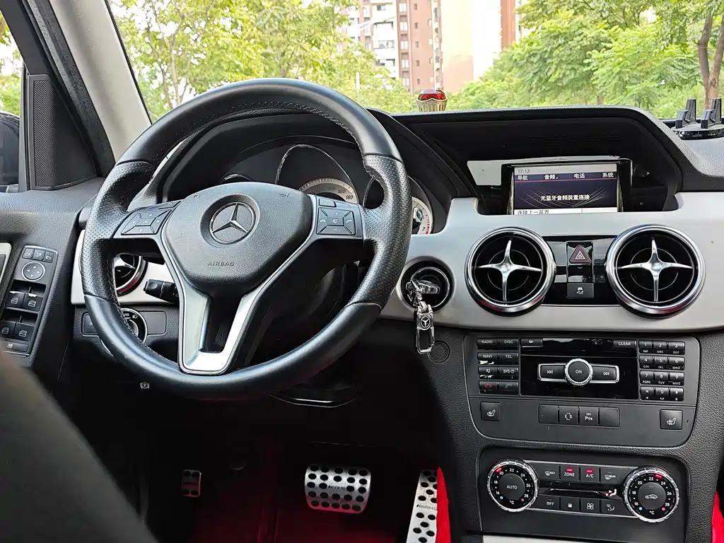 Mercedes-Benz GLK-Class — миниатюра 7