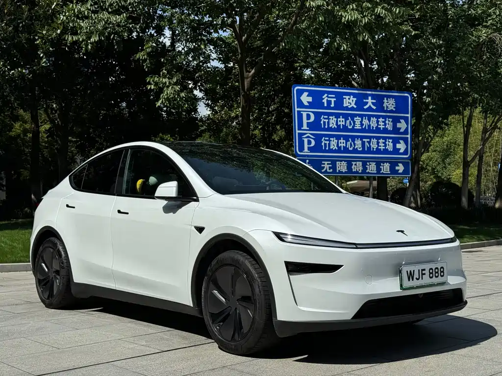 Tesla Model Y — фотографии объявления, Фото 6