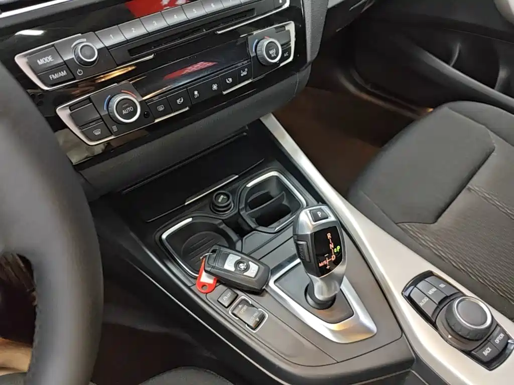 BMW 1 Series (Import) — миниатюра 14