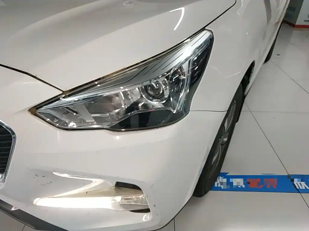 Haval M6 — миниатюра 24