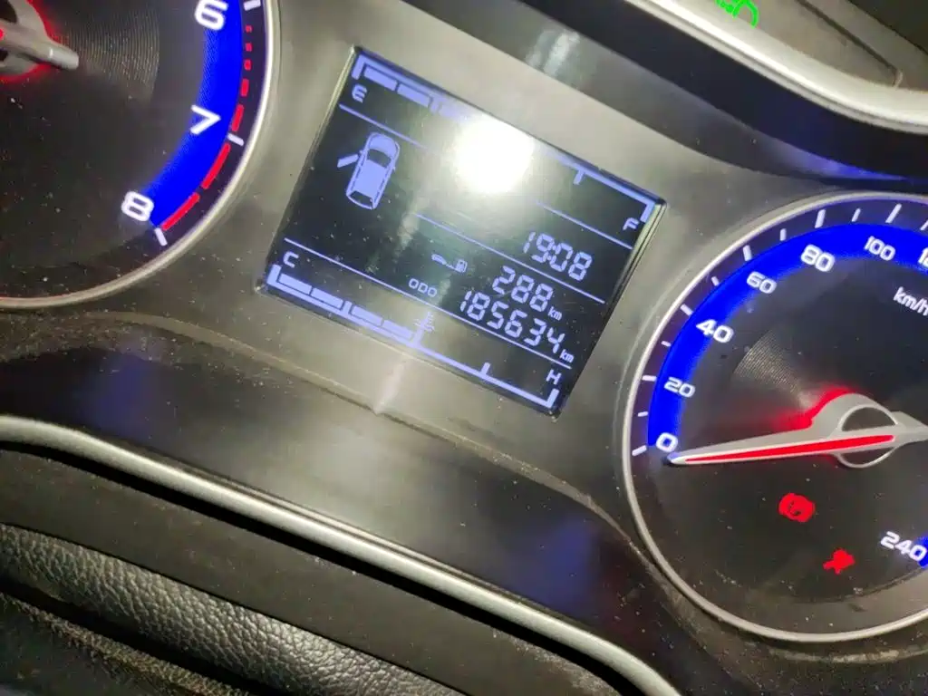 Geely Vision — миниатюра 13