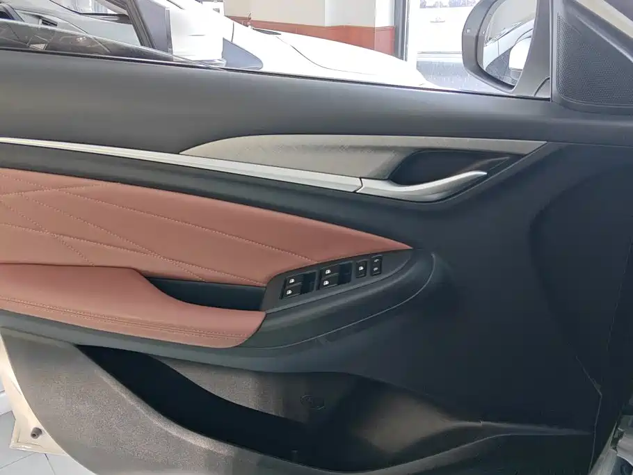 Changan Eado — миниатюра 7