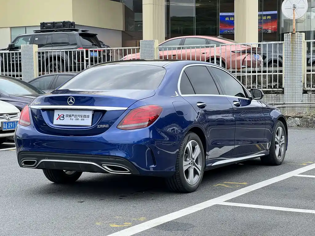 Mercedes-Benz C-Class — миниатюра 18