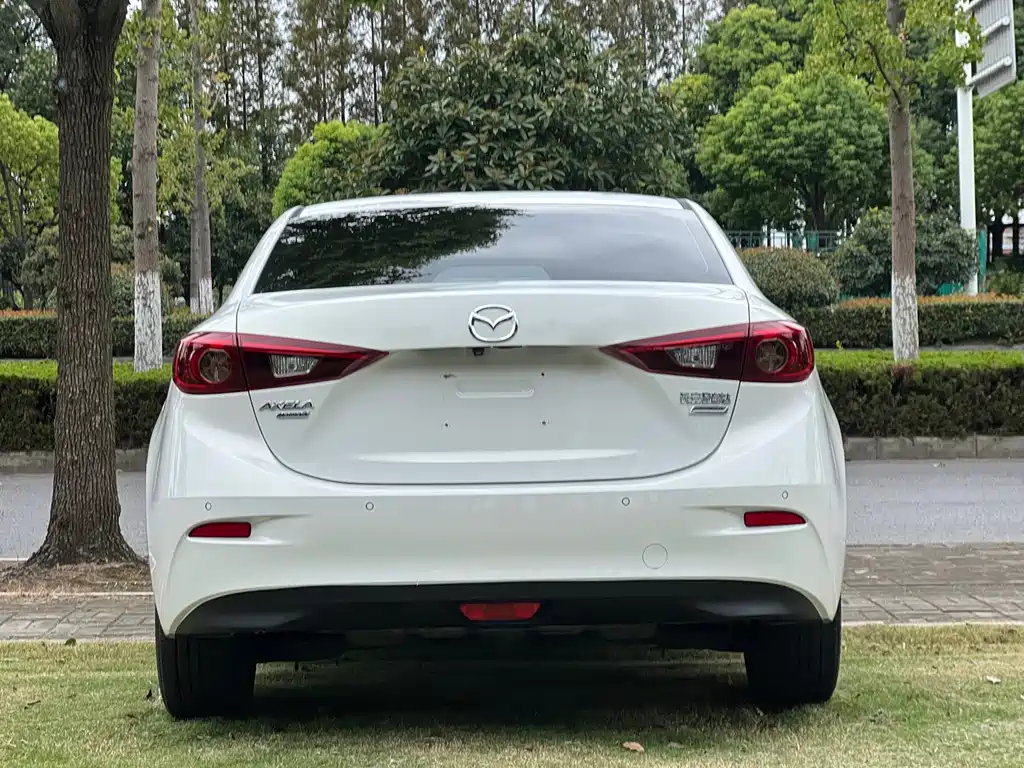 Mazda 3 Axela — миниатюра 8