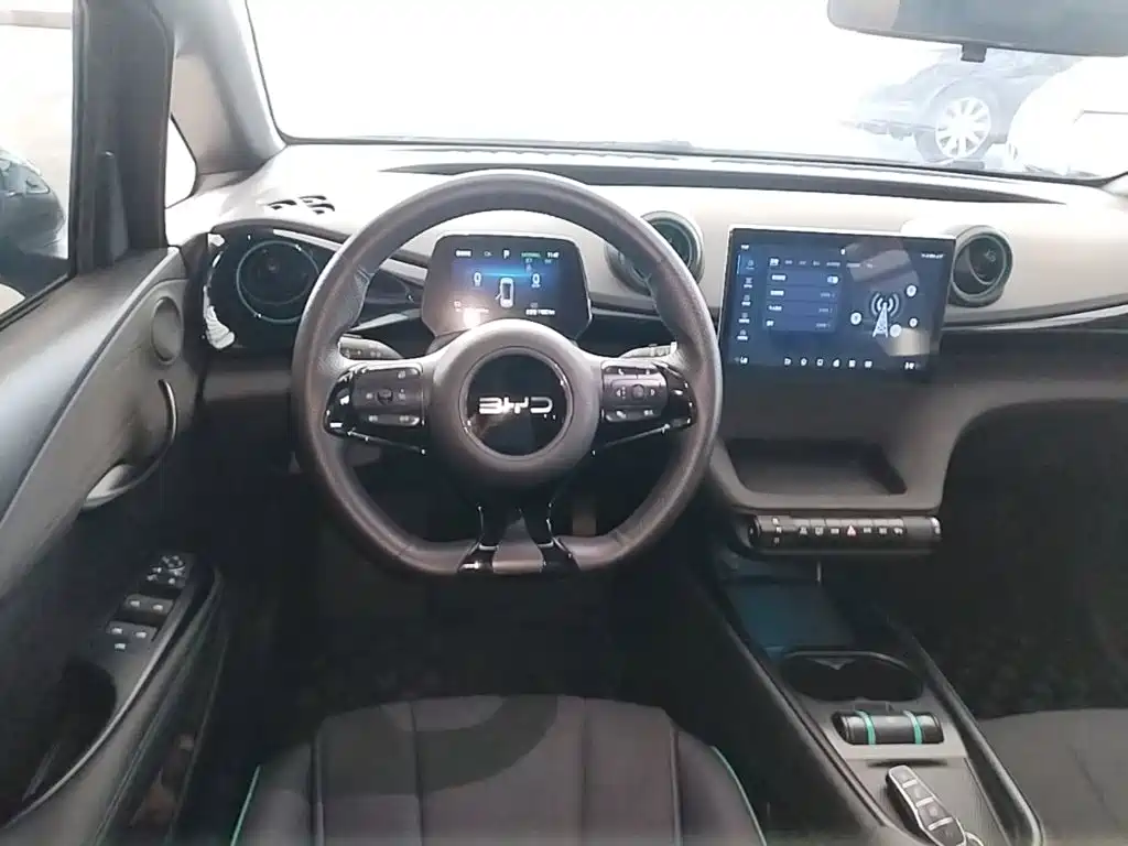 BYD Dolphin — миниатюра 11