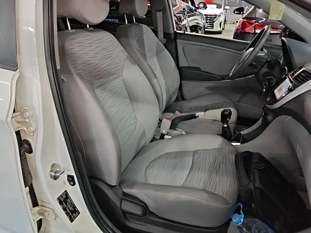 Hyundai Verna — миниатюра 25