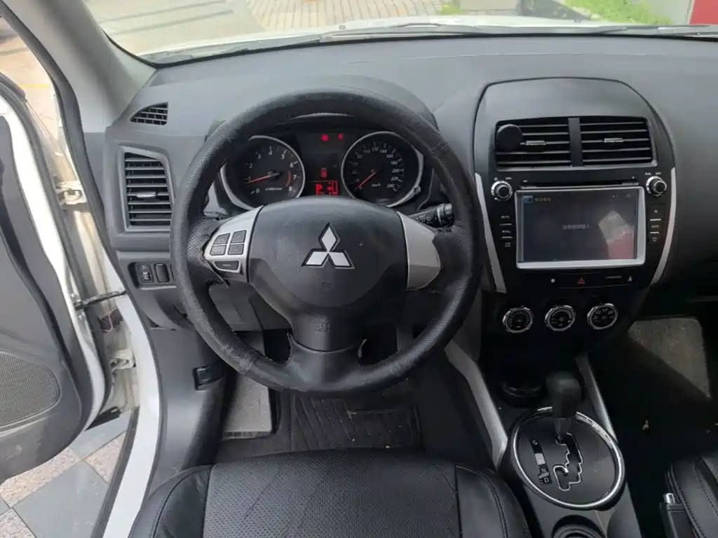 Mitsubishi ASX — миниатюра 11