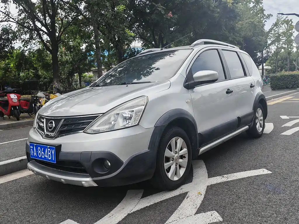 Nissan Livina