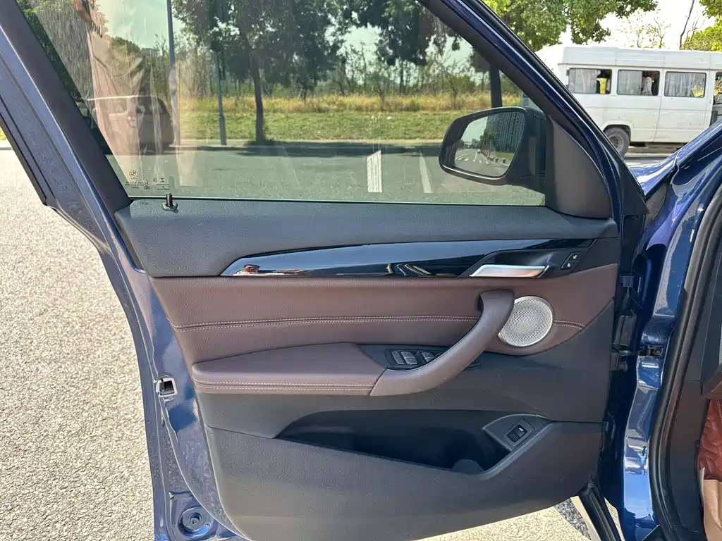 BMW X1 — миниатюра 12