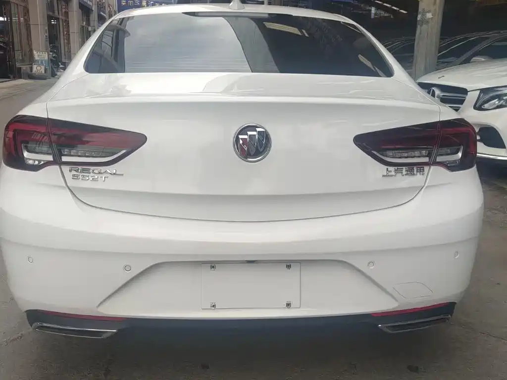 Buick Regal — миниатюра 8